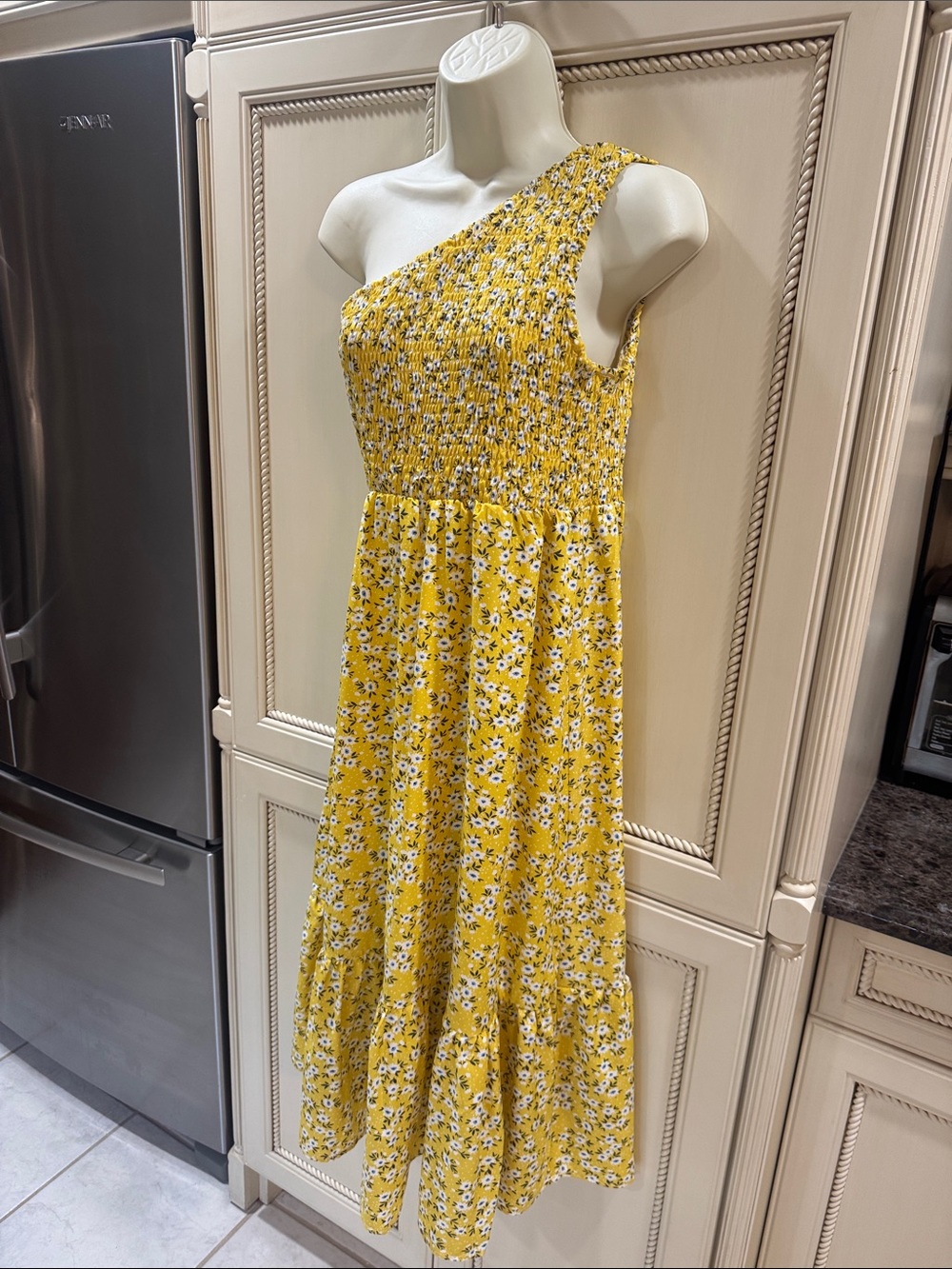NWT Deep Self One-Shoulder Yellow Floral Midi Dress Medium